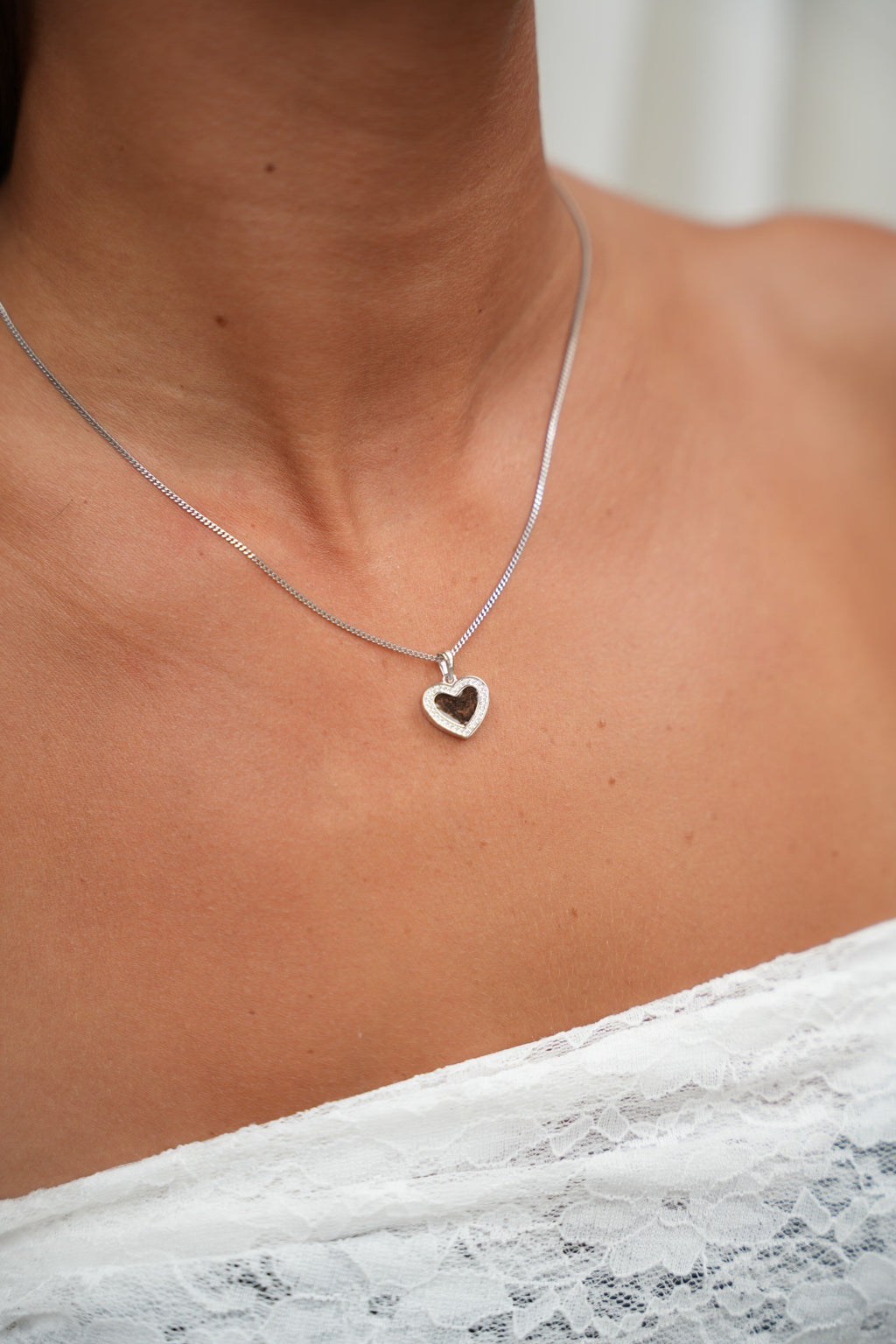 Demi | Ashanger massief