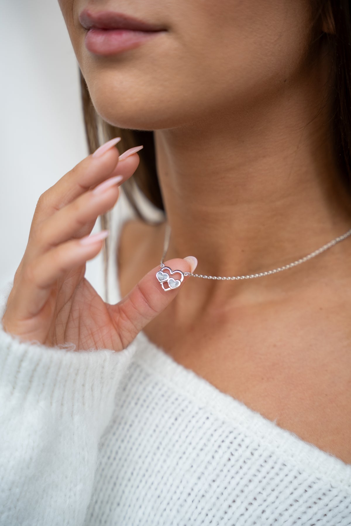 Trinity asketting in zilver, gedragen