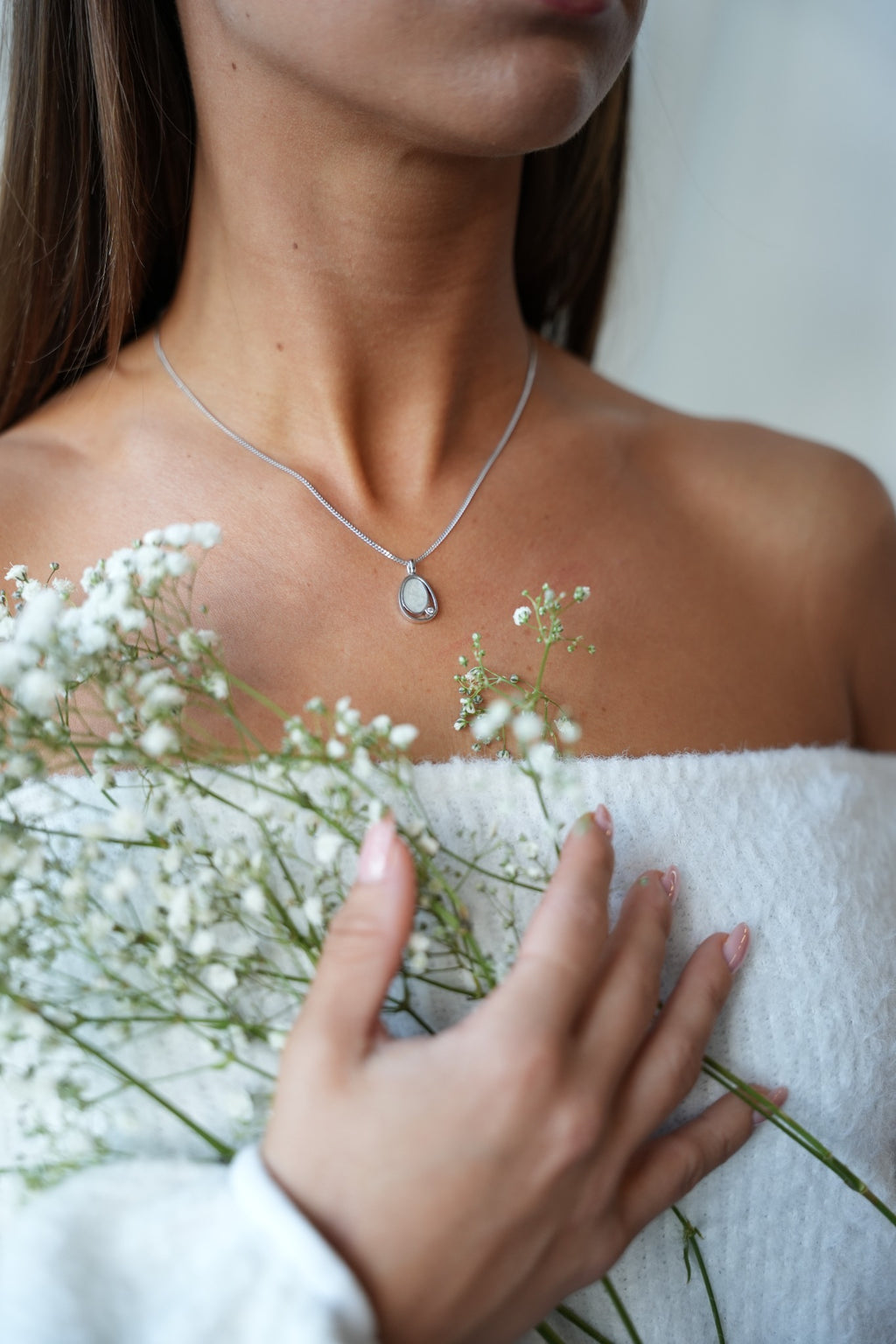 Danique | Solid Ash Pendant