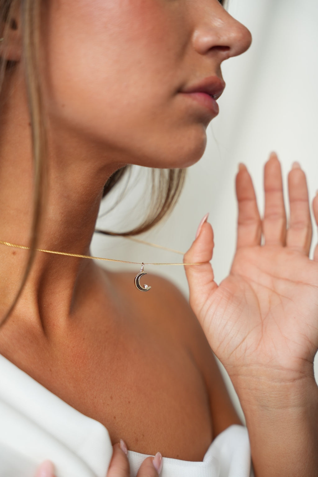 Ayla | As Hanger massief
