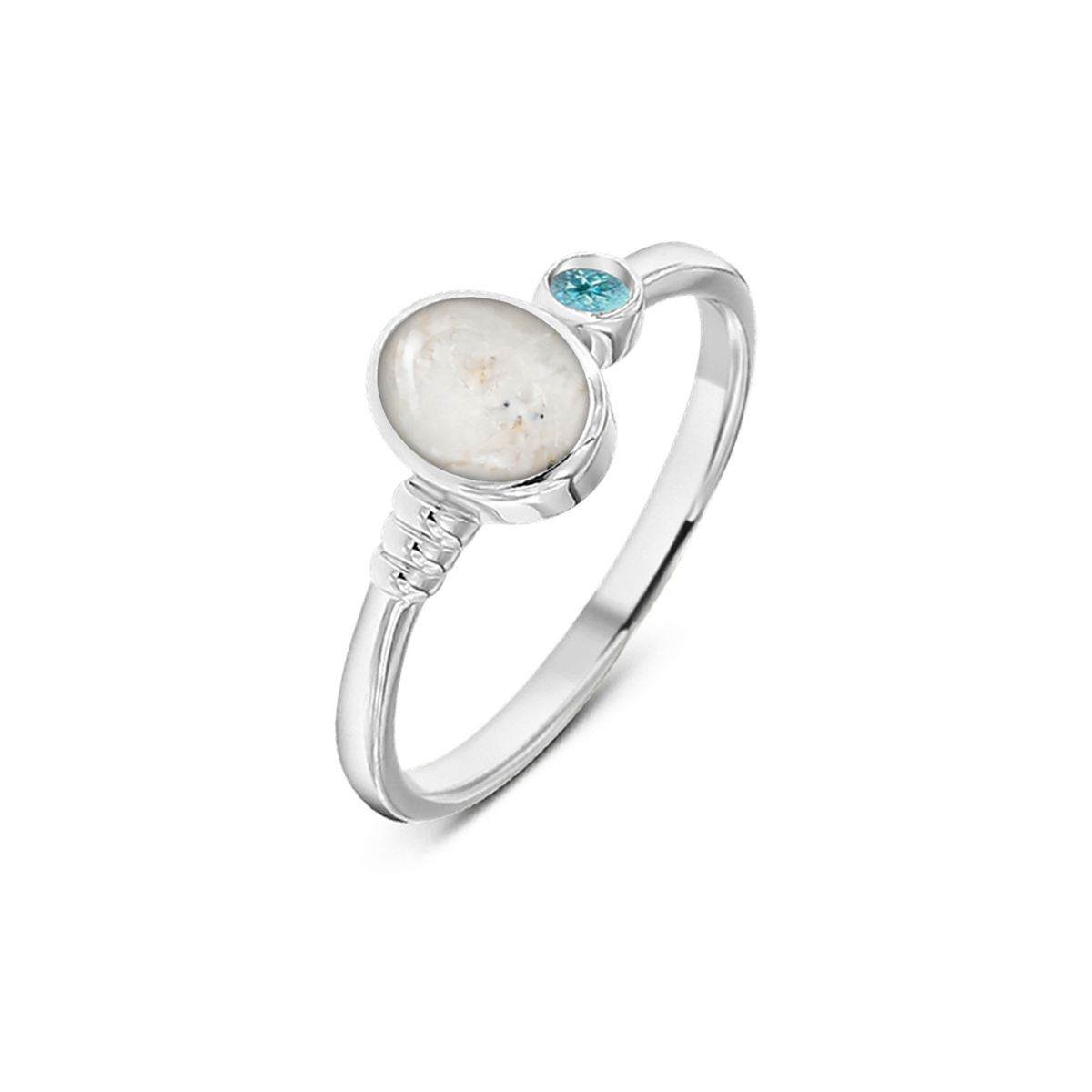 Elisa as-ring in massief wit goud met parelmoer askleur en blauwe topaas