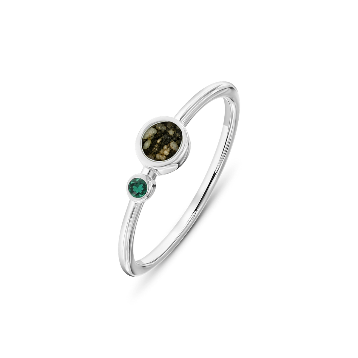 Giulia as-ring in 925 zilver met antraciet askleur en smaragd